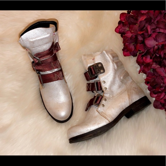 FLY LONDON “Stif” Pearl Leather Combat Boot - Picture 3 of 8